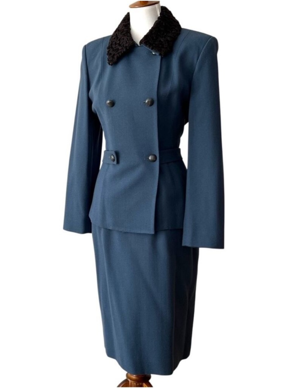 Vintage Suit Set 8 Skirt Small Medium Blazer Jacket 80s does 40s Retro Tailored